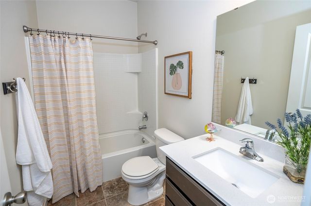19107 Lipoma Avenue E, Puyallup, WA 98374
