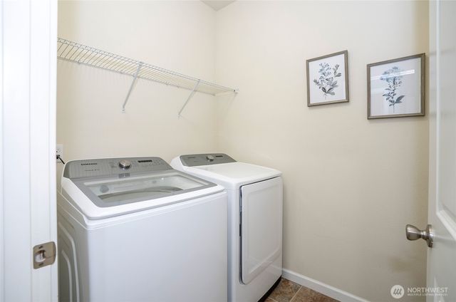 19107 Lipoma Avenue E, Puyallup, WA 98374