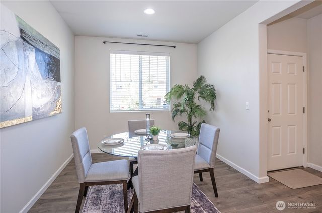 19107 Lipoma Avenue E, Puyallup, WA 98374