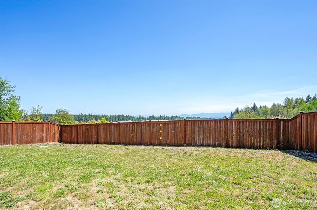 19107 Lipoma Avenue E, Puyallup, WA 98374