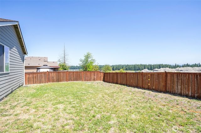 19107 Lipoma Avenue E, Puyallup, WA 98374