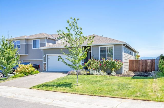 19107 Lipoma Avenue E, Puyallup, WA 98374