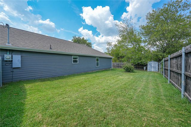 1228 Jones Street, Greenville, TX 75401