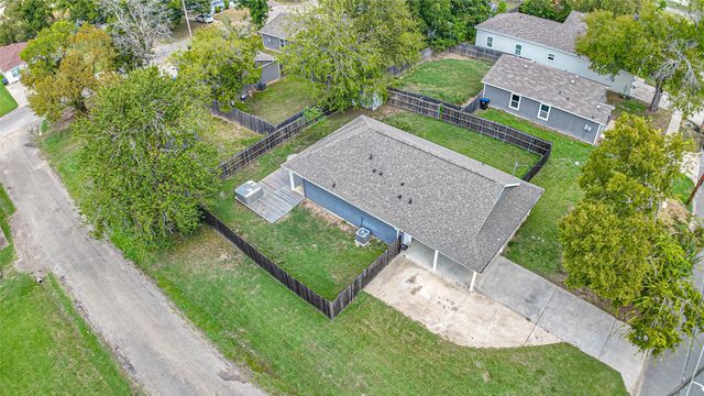 1228 Jones Street, Greenville, TX 75401