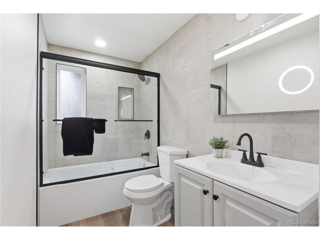 6033 Hoyt Ct, Arvada, CO 80004