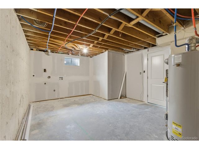6033 Hoyt Ct, Arvada, CO 80004