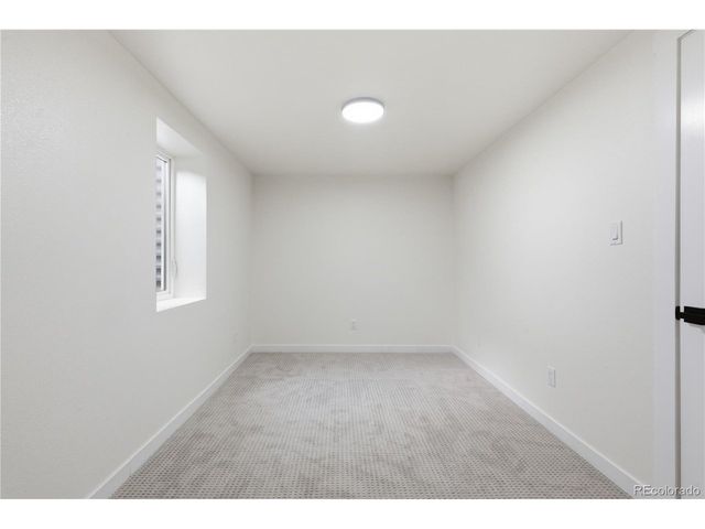 6033 Hoyt Ct, Arvada, CO 80004