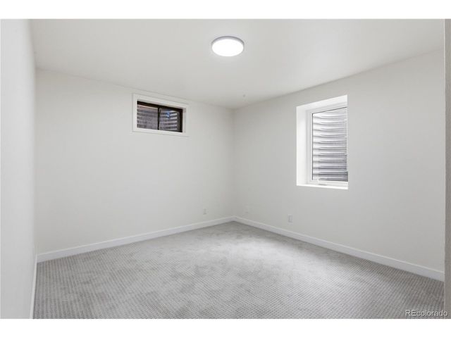 6033 Hoyt Ct, Arvada, CO 80004