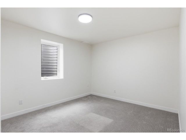 6033 Hoyt Ct, Arvada, CO 80004
