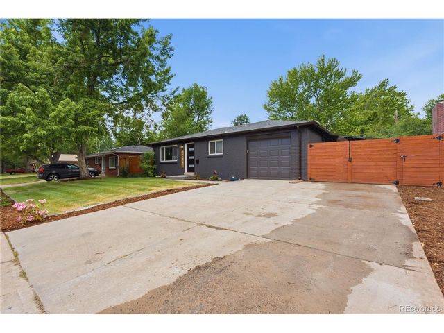 6033 Hoyt Ct, Arvada, CO 80004