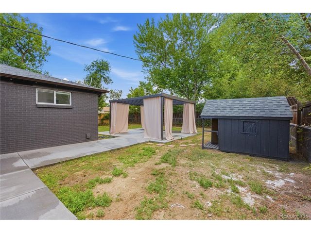 6033 Hoyt Ct, Arvada, CO 80004