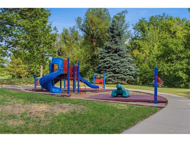 6033 Hoyt Ct, Arvada, CO 80004