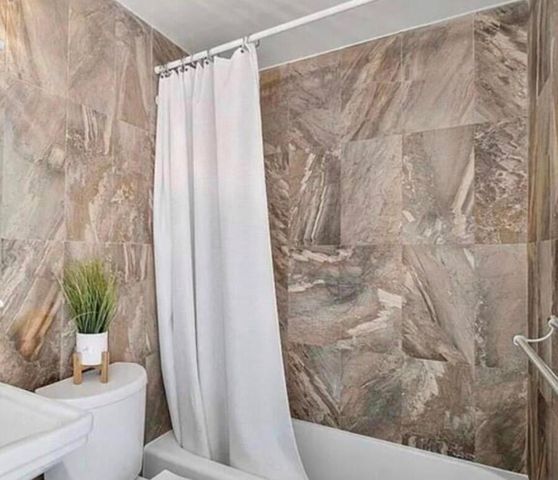 1720 Harrison Street 15a, Hollywood, FL 33020