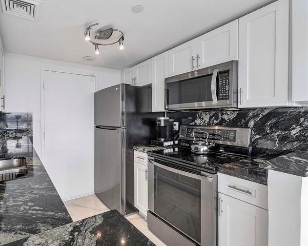 1720 Harrison Street 15a, Hollywood, FL 33020