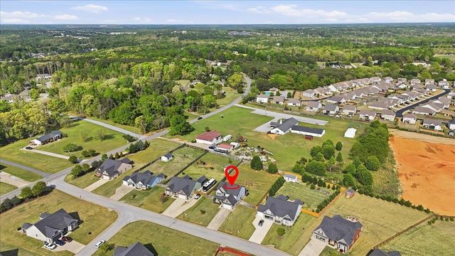 213 Creekside Farms Way, Duncan, SC 29334