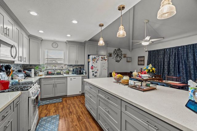 2222 57th Street, Galveston, TX 77551