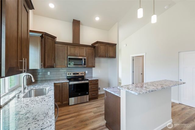 429 W Pine Street, Mccleary, WA 98557