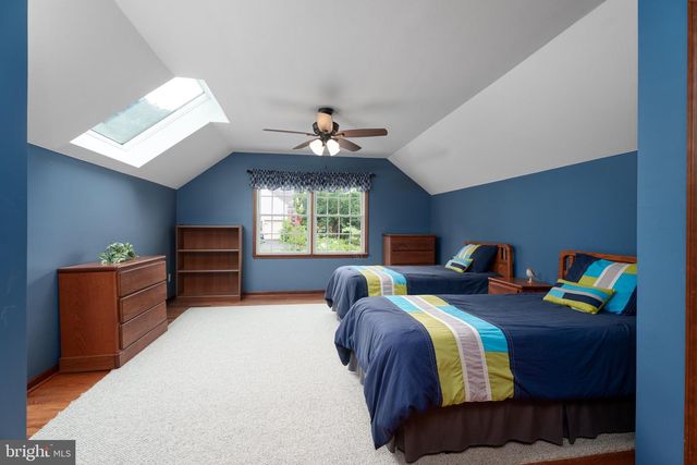 17 SHY CREEK RD, Pittstown, NJ 08867