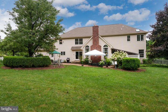 17 SHY CREEK RD, Pittstown, NJ 08867