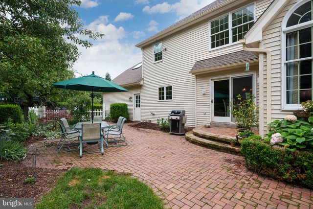 17 SHY CREEK RD, Pittstown, NJ 08867