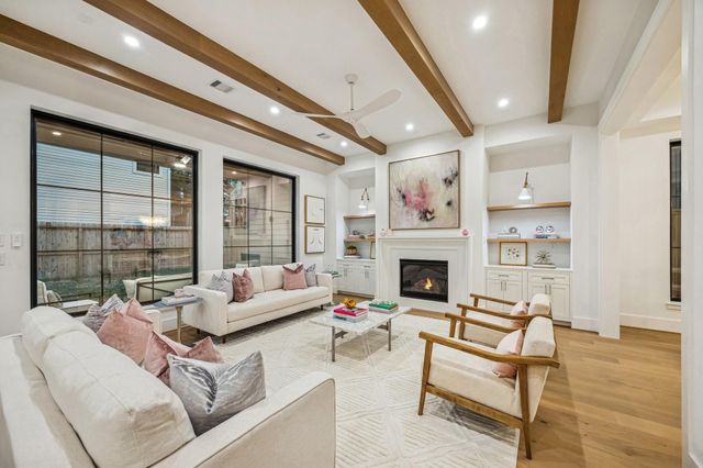 1204 W Drew Street, Houston, TX 77006