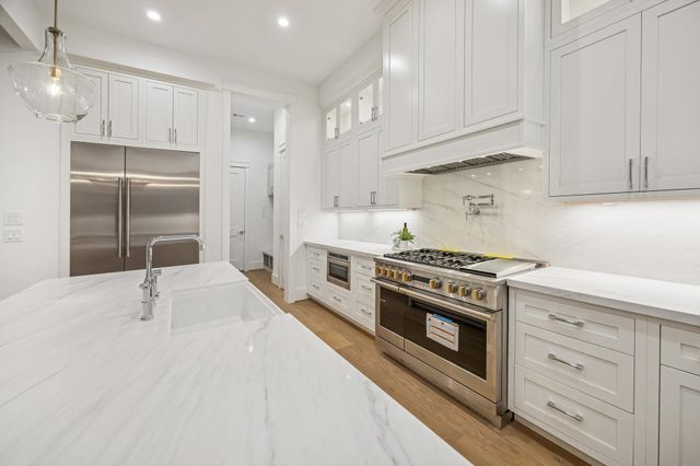 1204 W Drew Street, Houston, TX 77006