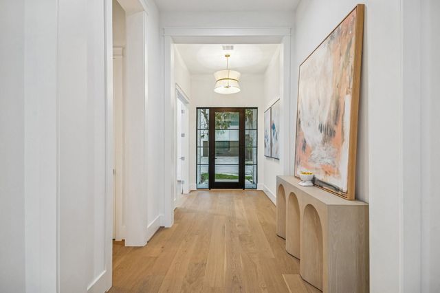 1204 W Drew Street, Houston, TX 77006