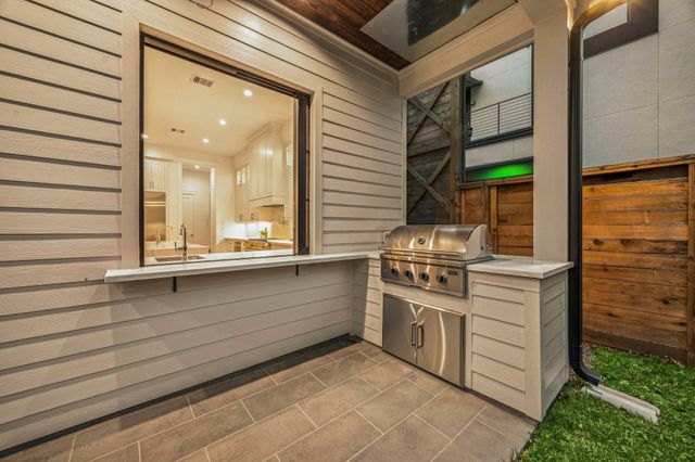 1204 W Drew Street, Houston, TX 77006