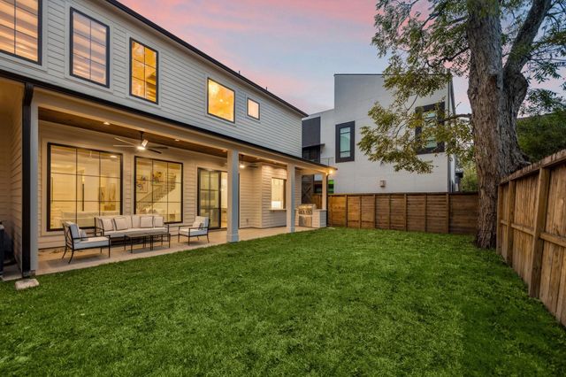 1204 W Drew Street, Houston, TX 77006