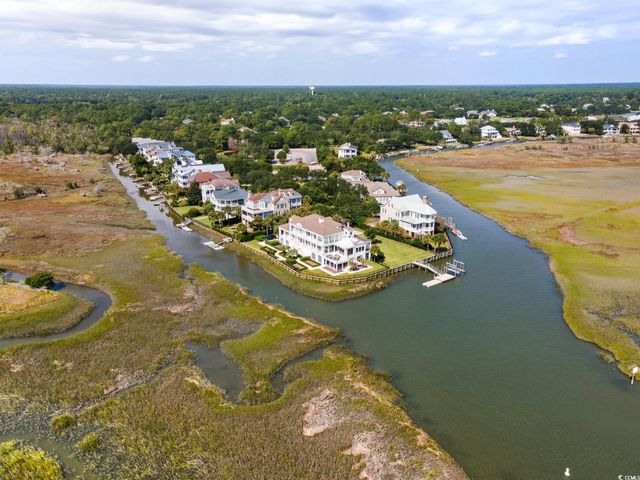 160 Colony Point Dr., Georgetown, SC 29440