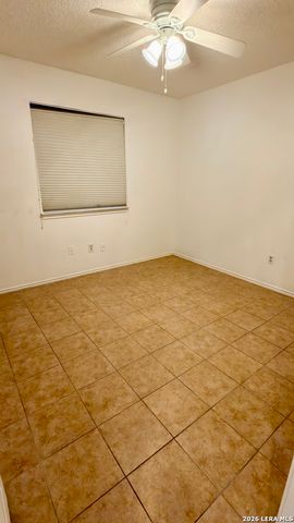 10040 Woodtrail, San Antonio, TX 78250