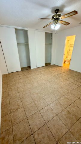 10040 Woodtrail, San Antonio, TX 78250
