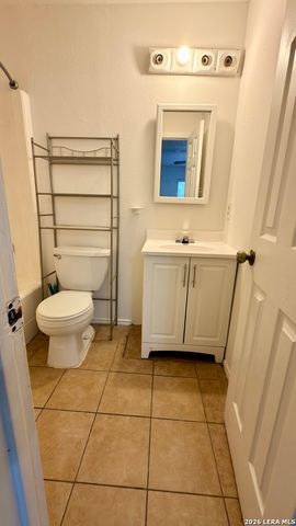 10040 Woodtrail, San Antonio, TX 78250