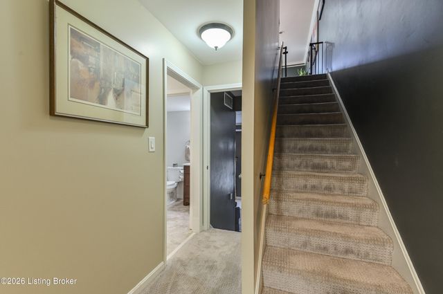 7005 Harrods Landing Dr, Prospect, KY 40059