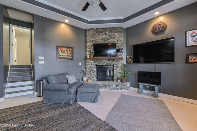 7005 Harrods Landing Dr, Prospect, KY 40059