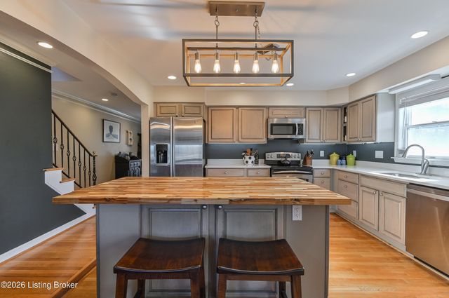 7005 Harrods Landing Dr, Prospect, KY 40059