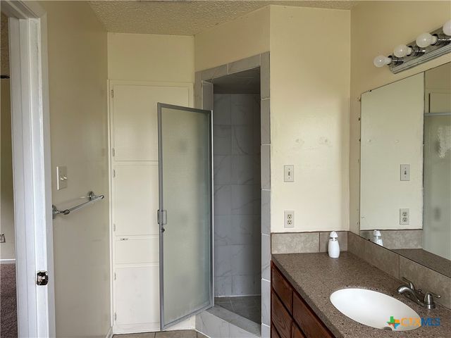 1804 Hill Street, Killeen, TX 76543