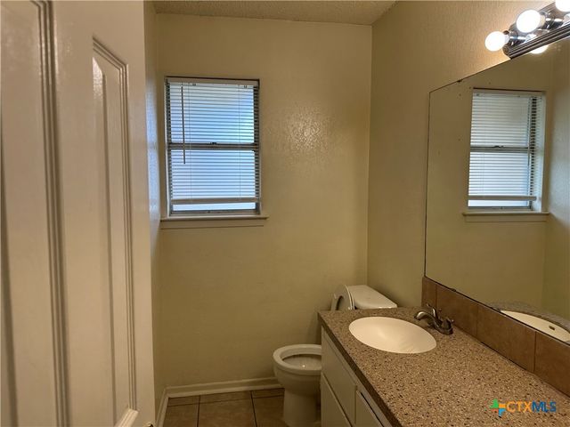 1804 Hill Street, Killeen, TX 76543