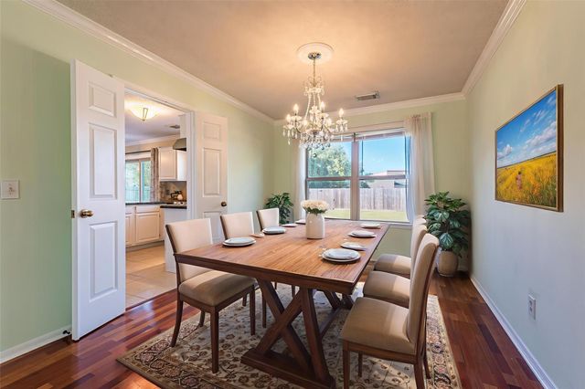 115 Coral Bay Drive, League City, TX 77573