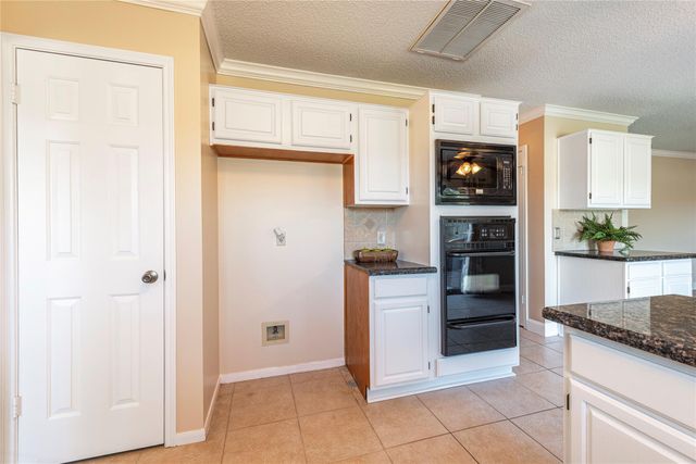 115 Coral Bay Drive, League City, TX 77573