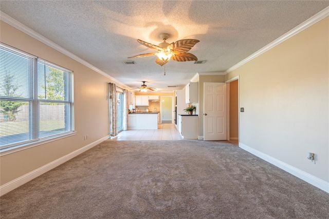 115 Coral Bay Drive, League City, TX 77573