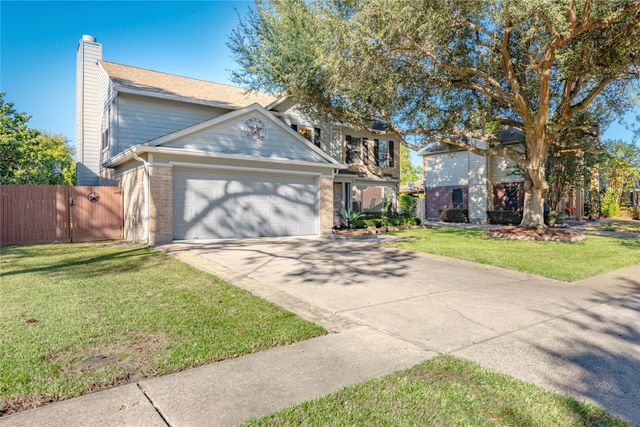 115 Coral Bay Drive, League City, TX 77573