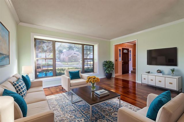 115 Coral Bay Drive, League City, TX 77573