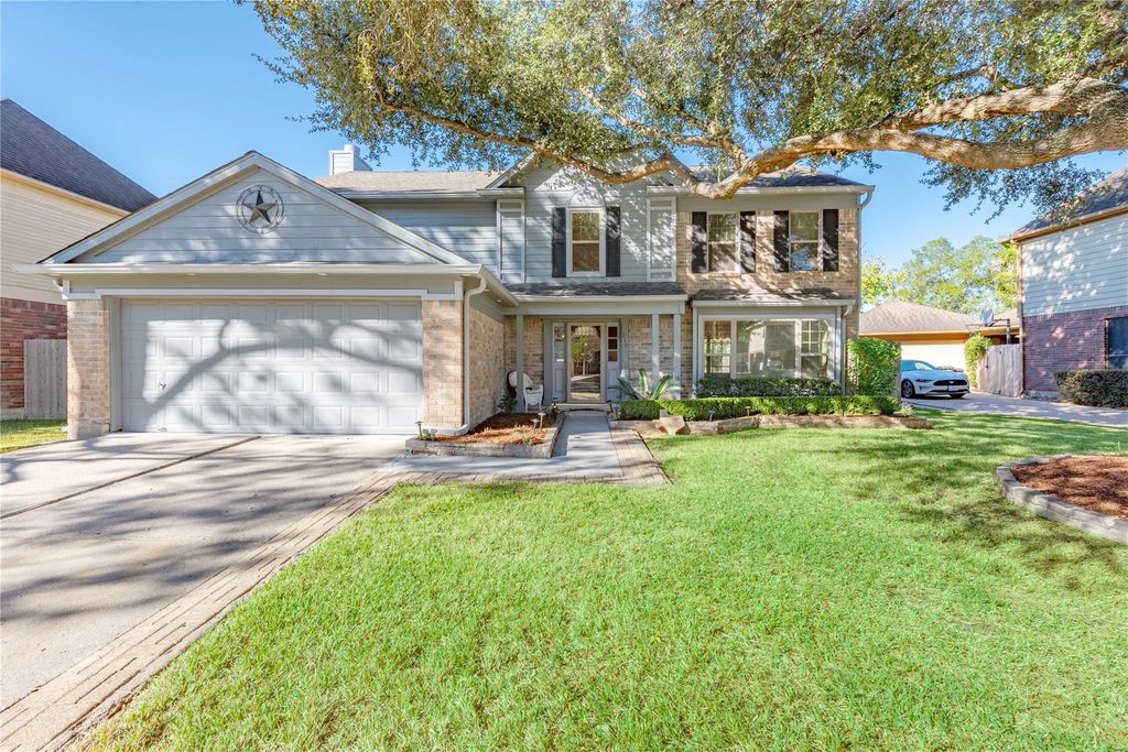 115 Coral Bay Drive, League City, TX 77573