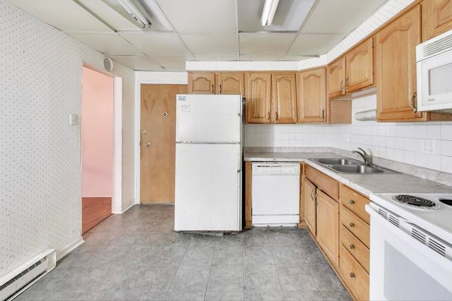 931 W Arquilla Drive 113, Glenwood, IL 60425