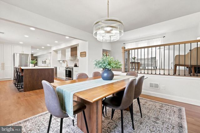 4 KRISTIN WAY, Hamilton, NJ 08690
