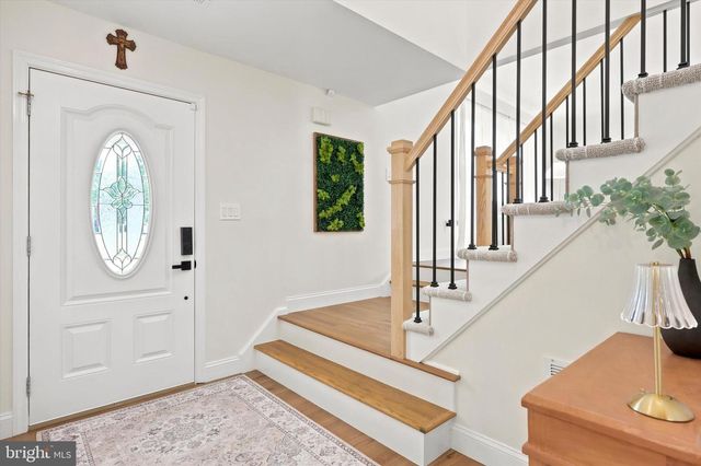 4 KRISTIN WAY, Hamilton, NJ 08690