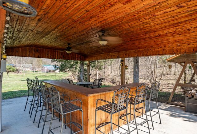 570 Little Indian Drive Drive, Jamestown, KY 42629