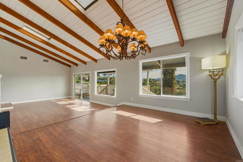 Image 13 of property listing at 3248 Mary Lane, Escondido, CA 92025