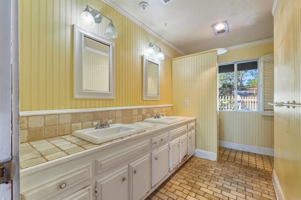 Image 22 of property listing at 3248 Mary Lane, Escondido, CA 92025